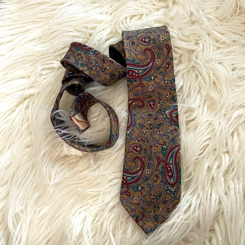 131. Necktie by Peacocks - All Silk
